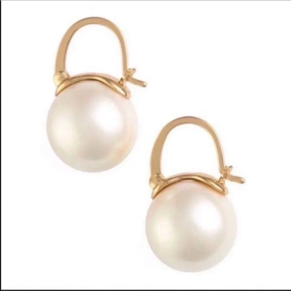 $58 New Kate spade gold pearl earring